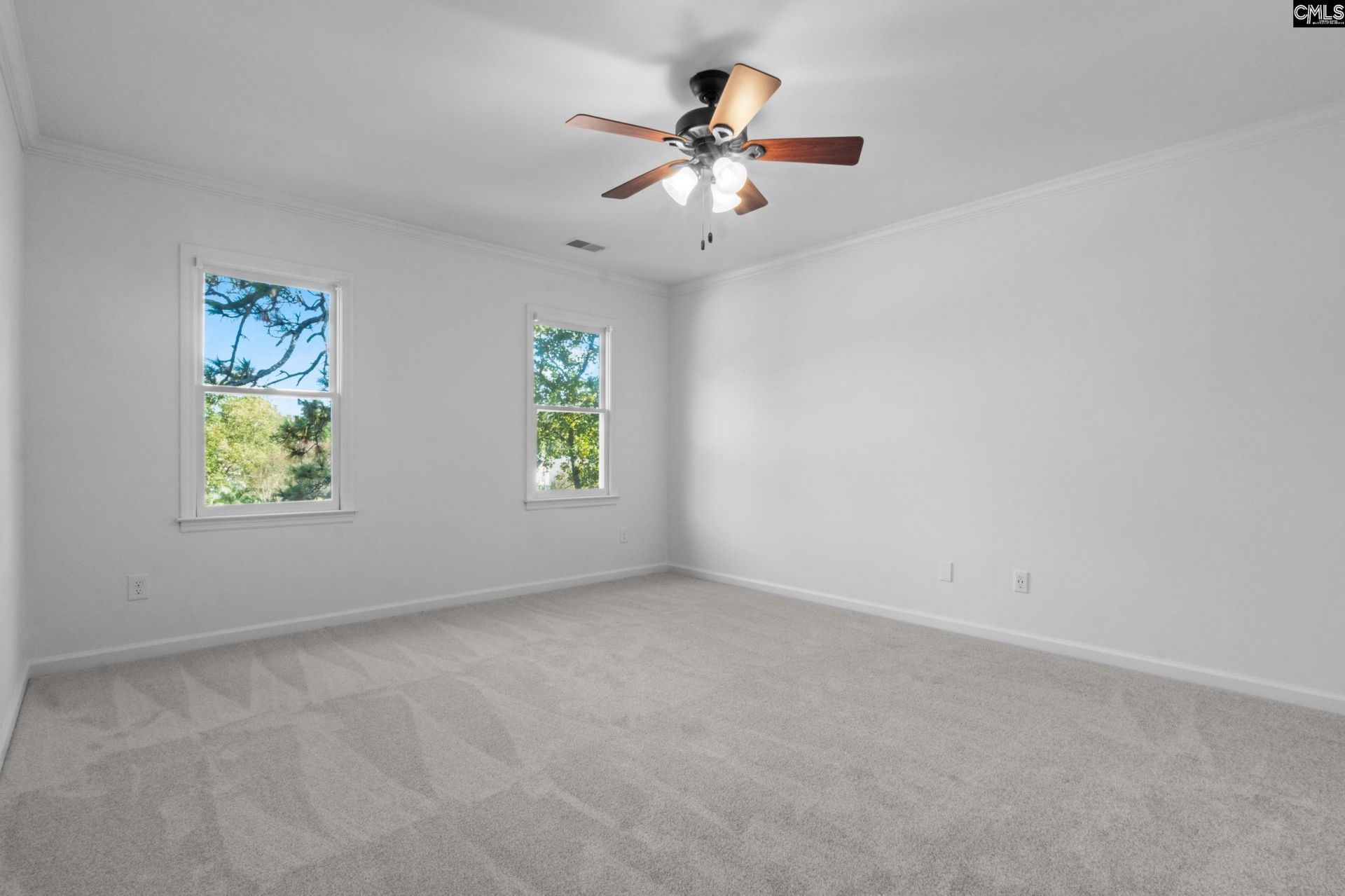 527 Oxford Court  Photo 27