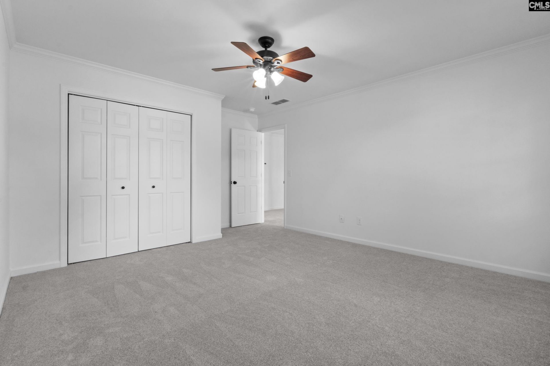 527 Oxford Court  Photo 28
