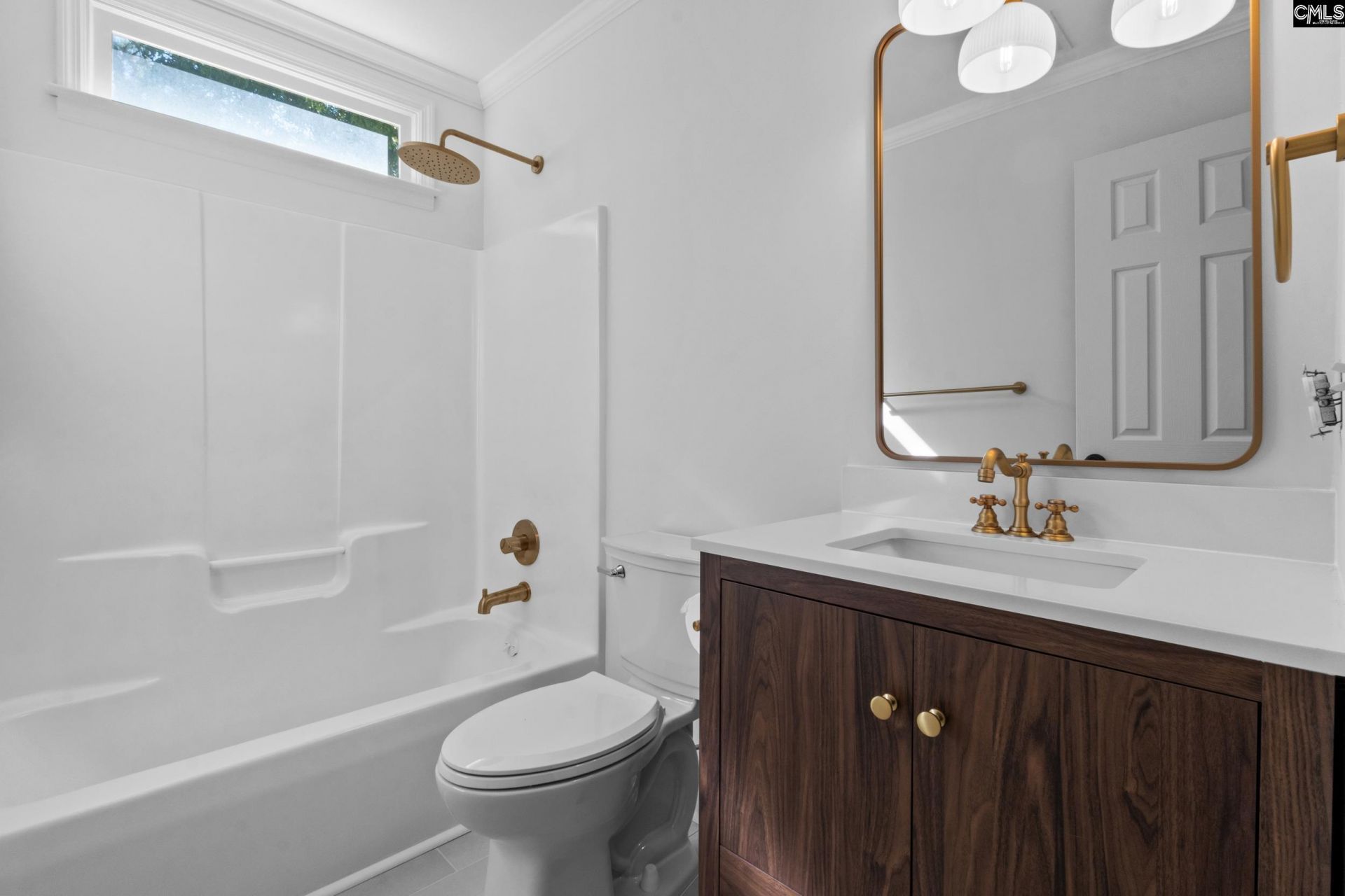 527 Oxford Court  Photo 31