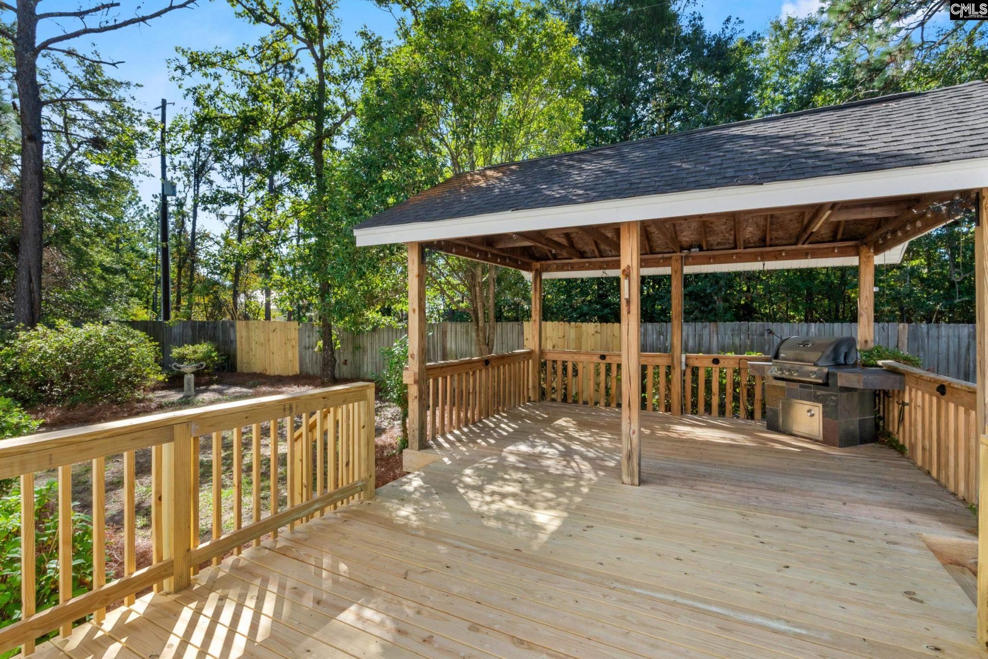527 Oxford Court  Photo 33