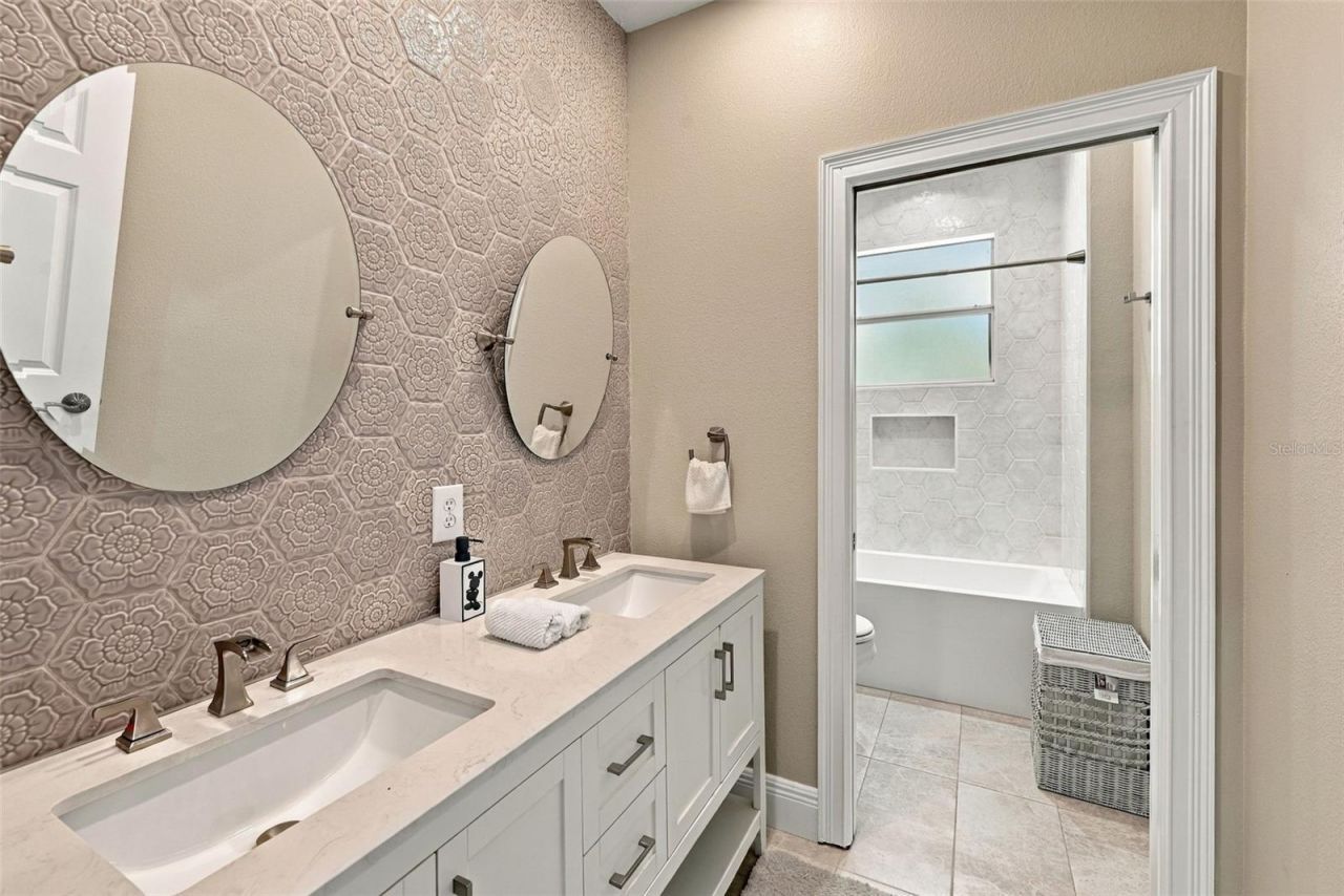 7002 Phillips Cove Court, Orlando, FL 32819 Photo