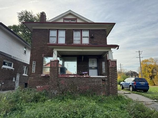 2745 Clairmount Avenue, Detroit, MI 48206