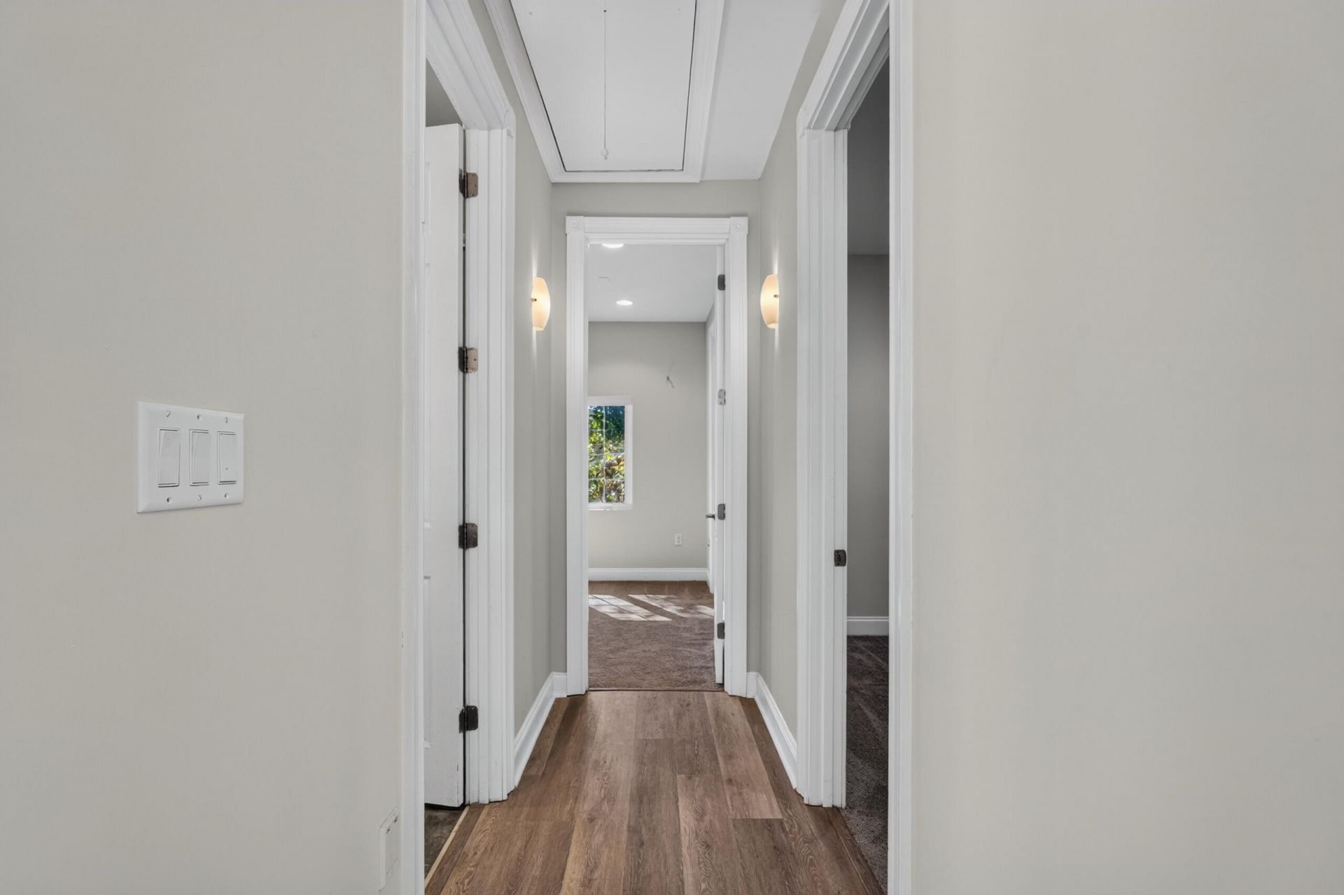208 Ambassador Avenue Photo 26