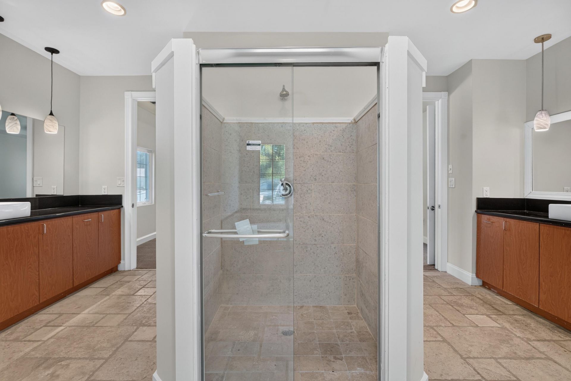 208 Ambassador Avenue Photo 45
