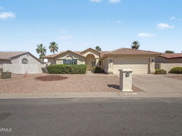 10604 E BELLFLOWER Drive, Sun Lakes, AZ 85248