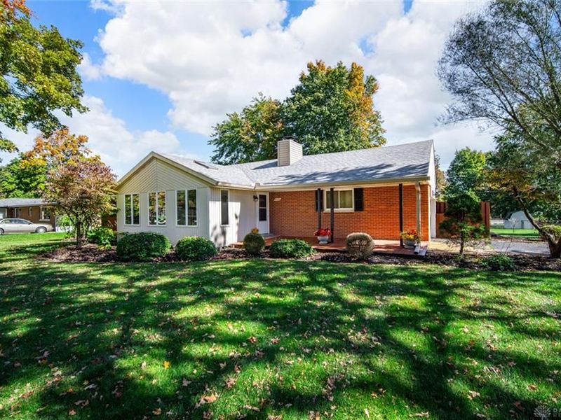 1072 Firewood Drive, Beavercreek, OH 45430 Photo 2