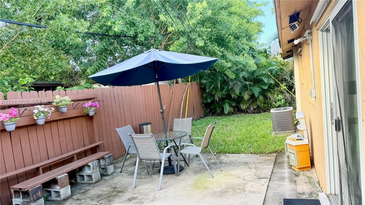 6100 SW 37th St, Davie, FL 33314 Photo
