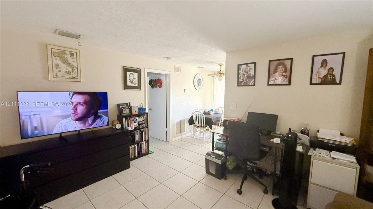 6100 SW 37th St, Davie, FL 33314 Photo