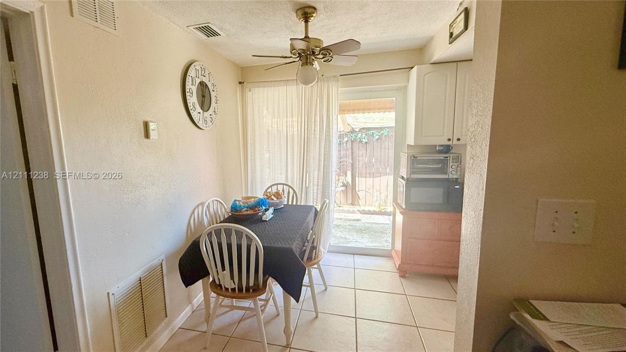 6100 SW 37th St, Davie, FL 33314 Photo