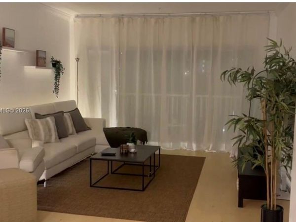 300 Bayview Dr , Unit 409, Sunny Isles Beach, FL 33160