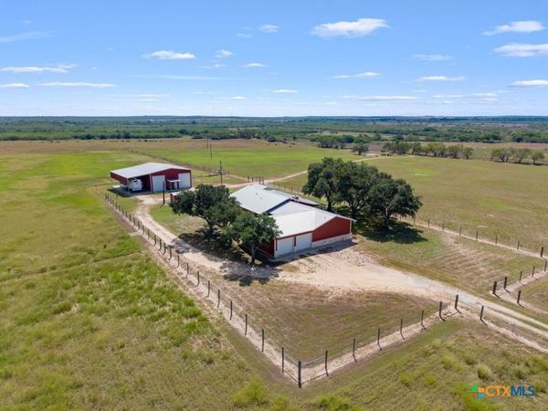 2888 County Road 136, Kenedy, TX 78119