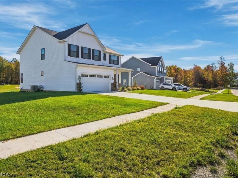 23504 Marshcreek Way, Columbia Station, OH 44028 Photo 3