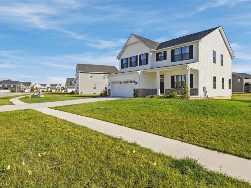 23504 Marshcreek Way, Columbia Station, OH 44028 Photo 4