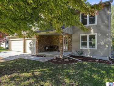 4610 Sugar Creek Court, Lincoln, NE 68516