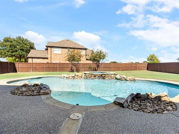 8716 Brook Hollow Drive, McKinney, TX 75072