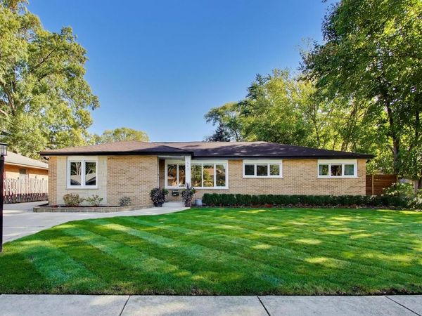 517 S Pine Street, Mount Prospect, IL 60056