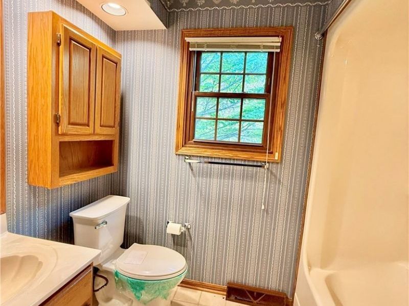 6899 Corrine Drive NW, Canton, OH 44718 Photo 34