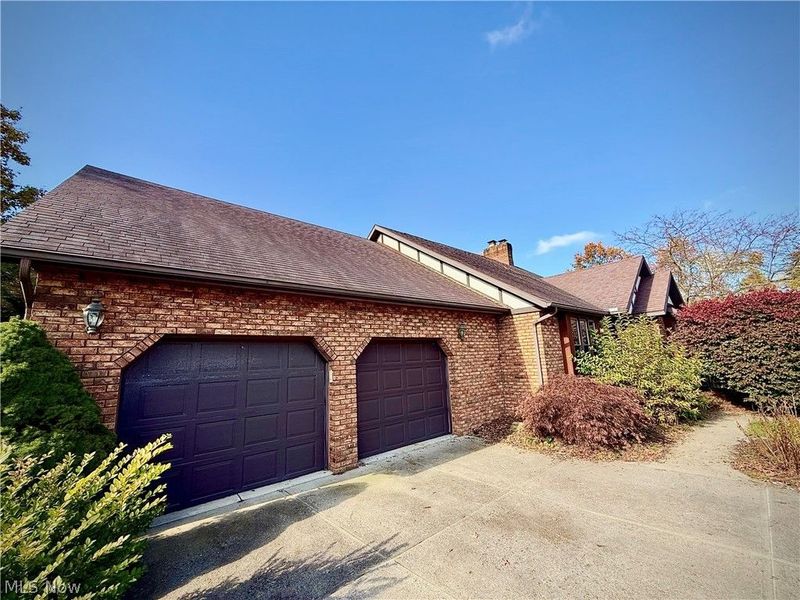 6899 Corrine Drive NW, Canton, OH 44718 Photo 4