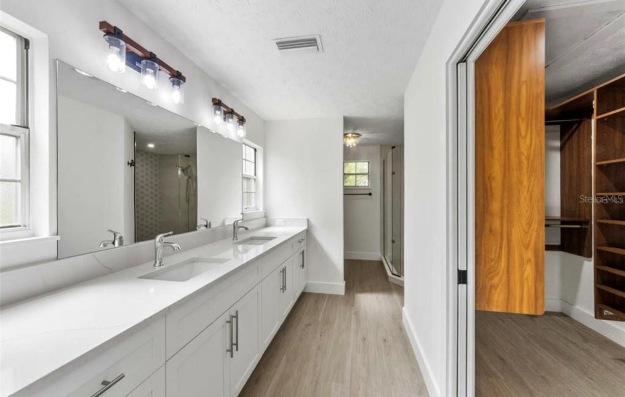 3705 65th Street E, Bradenton, FL 34208 Photo
