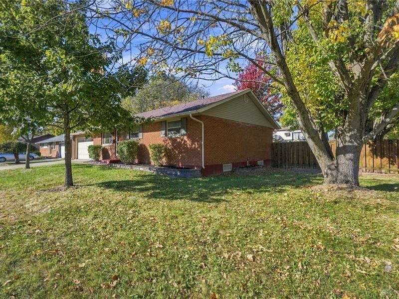 1231 Marsha Drive, Miamisburg, OH 45342 Photo 3