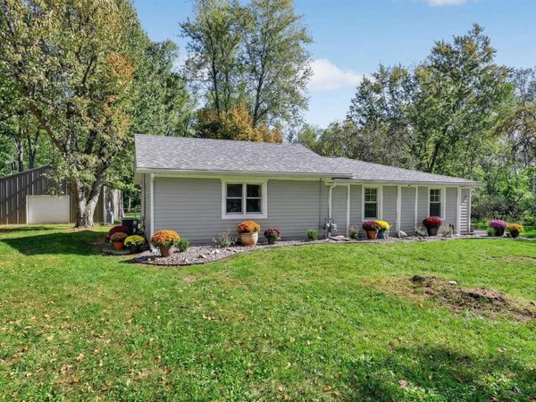 52776 Shellbark Avenue, South Bend, IN 46628