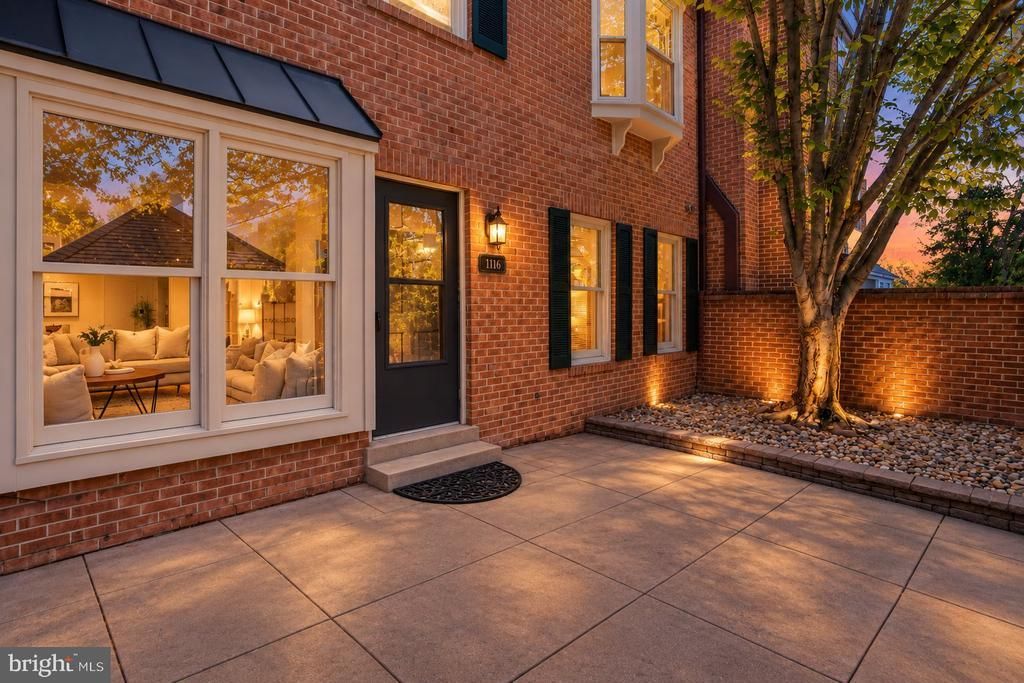 1114 N Taylor Street, Unit A, Arlington, VA 22201 Main Photo