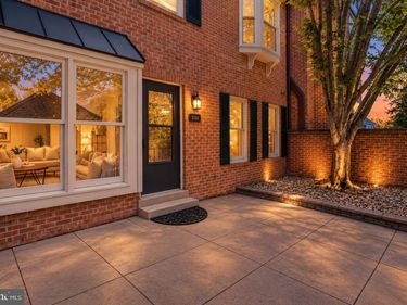 1114 N TAYLOR STREET, Unit A, ARLINGTON, VA 22201