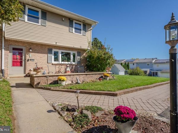 6296 GLEN COURT , GERMANSVILLE, PA 18053
