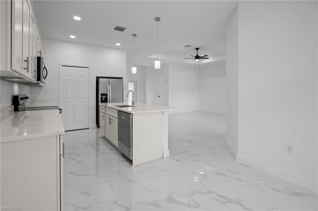 810 Jackson Ave , Lehigh Acres, FL 33972 Photo
