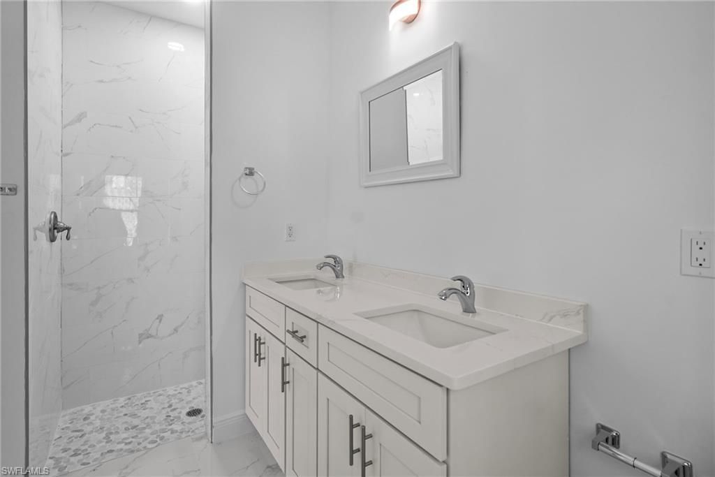810 Jackson Ave , Lehigh Acres, FL 33972 Photo