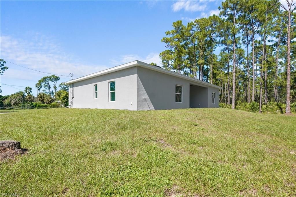 810 Jackson Ave , Lehigh Acres, FL 33972 Photo