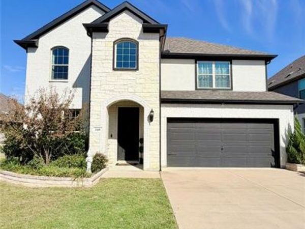 148 Rockin River Drive, Fort Worth, TX 76120
