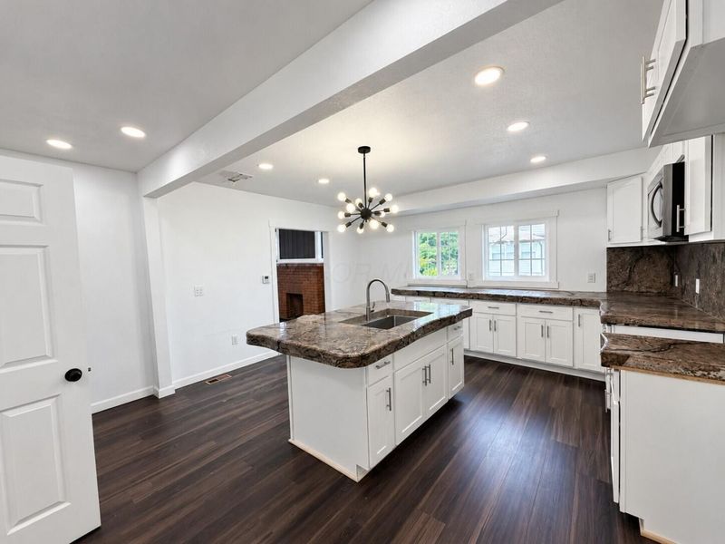 1138 E Whittier Street , Columbus, OH 43206 Photo 7