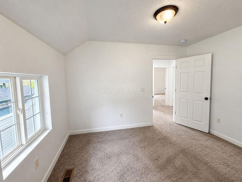 1138 E Whittier Street , Columbus, OH 43206 Photo 9
