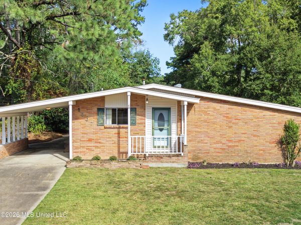 1107 Parkwood Circle, Picayune, MS 39466