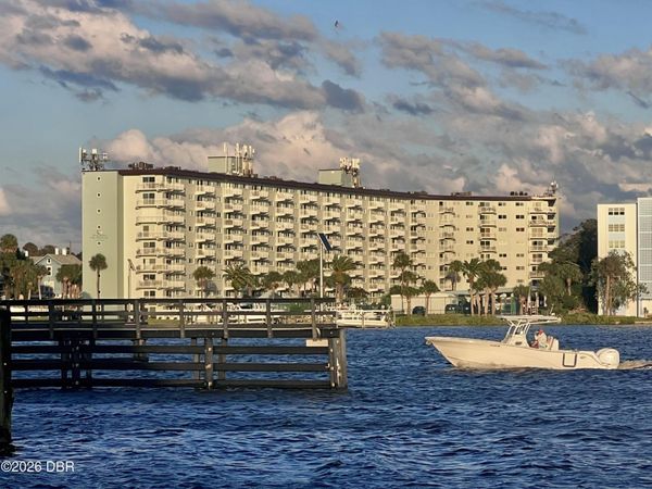 100 Silver Beach Avenue, Unit 720, Daytona Beach, FL 32118