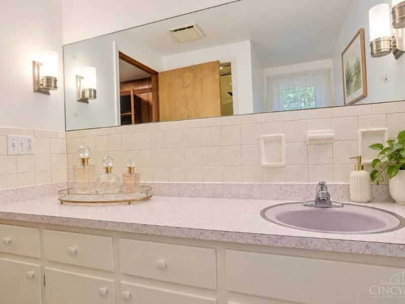 2537 Elmdale Drive, Cincinnati, OH 45230 Photo 25