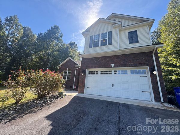 6161 Venice Court , Hickory, NC 28601
