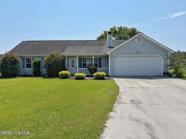 303 Marcia Court , Hubert, NC 28539