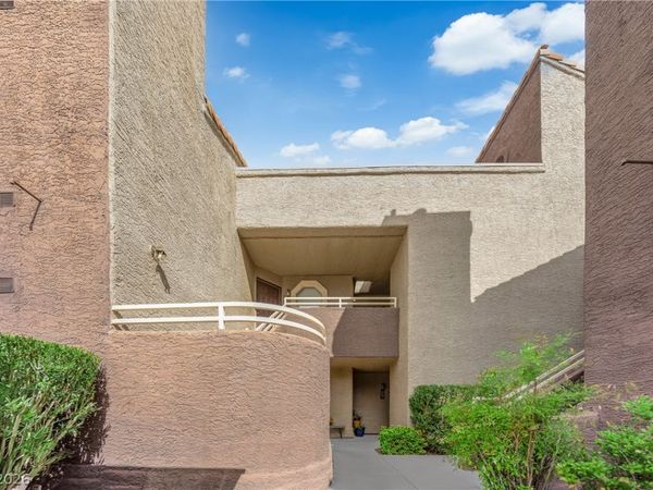 5016 S Rainbow Boulevard , Unit 207, Las Vegas, NV 89118