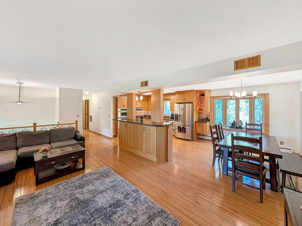 2725 Scott Avenue N, Golden Valley, MN 55422