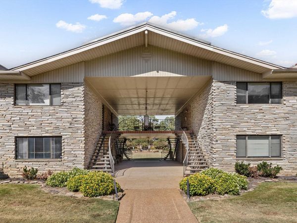 4400 POPLAR AVE, Unit 18, Memphis, TN 38117