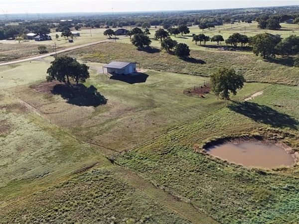 205 Rolling Hills Boulevard, Alvord, TX 76225