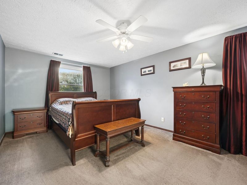 8818 Greenburg Drive, Powell, OH 43065 Photo 14