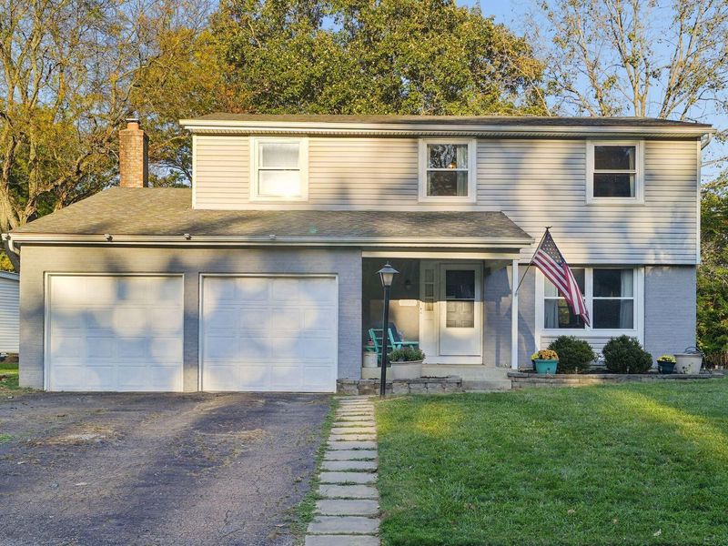 8818 Greenburg Drive, Powell, OH 43065 Photo 2