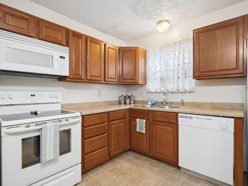8818 Greenburg Drive, Powell, OH 43065 Photo 9