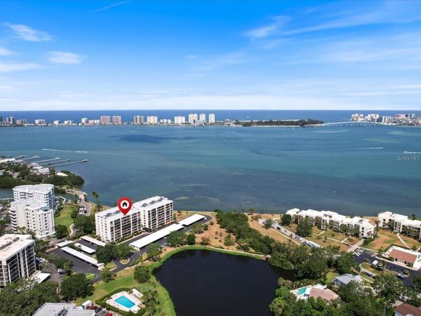 100 OAKMONT LANE , Unit 305, BELLEAIR, FL 33756
