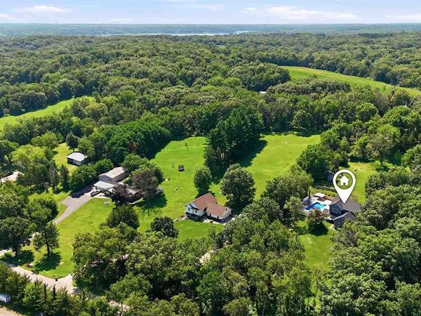 1432 Hickory Hollow Road, Solon, IA 52333
