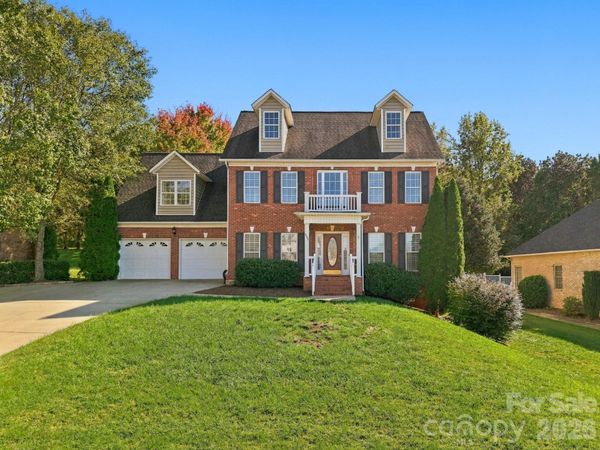 5045 Old River Drive , Hickory, NC 28602