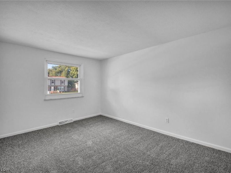 307 Saint Lawrence Boulevard, Eastlake, OH 44095 Photo 26